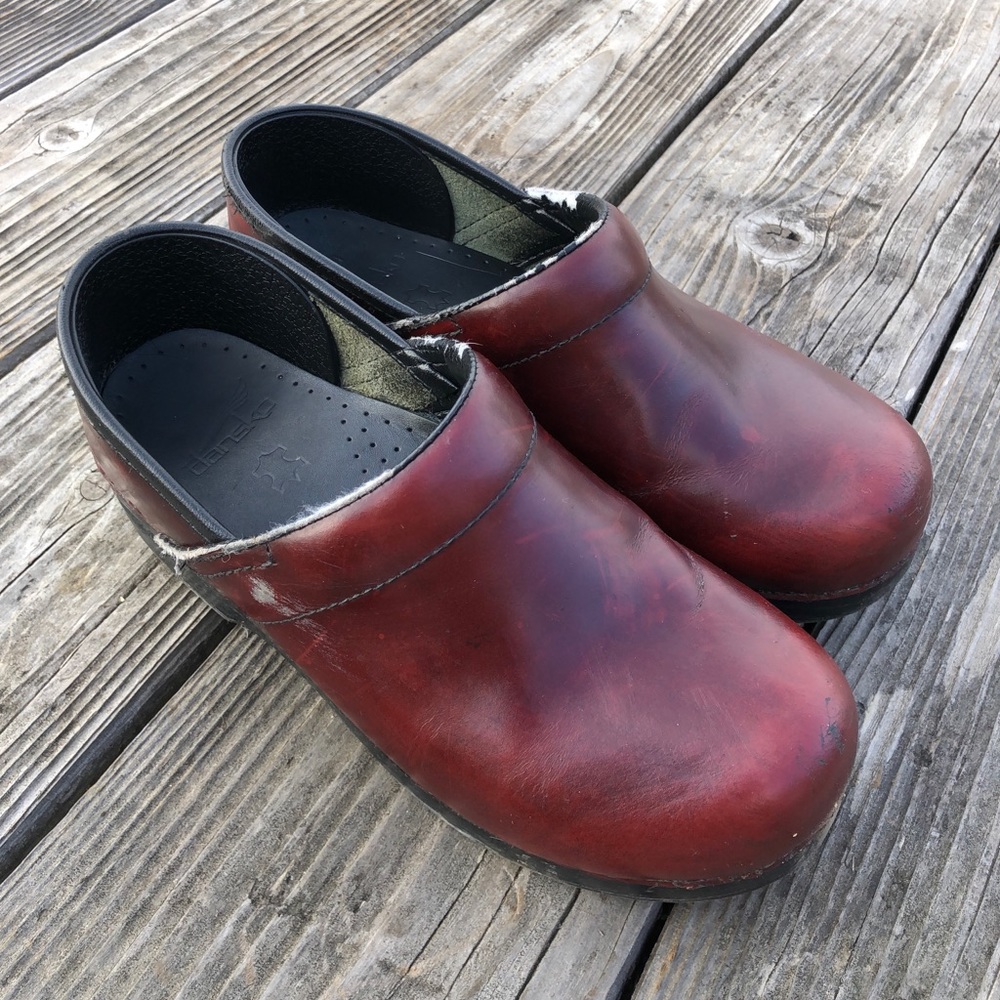 Dansko Clogs in beautiful Redwood color😍